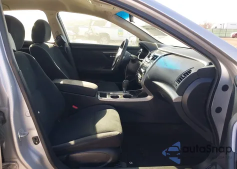 2014 Nissan Altima 2.5/2.5 S/2.5 Sl/2.5 Sv z USA, uszkodzony, nr VIN 1N4AL3AP1EC272318